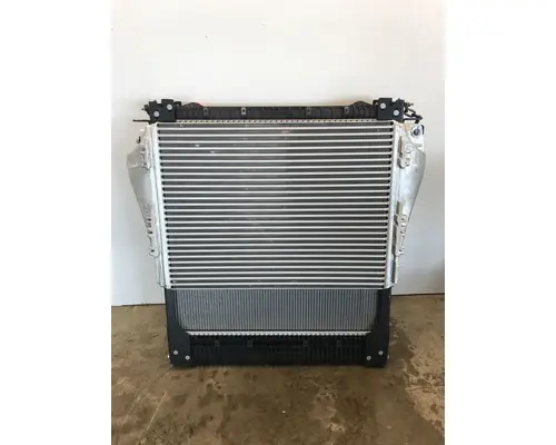 FREIGHTLINER Business Class M2 106 Radiator