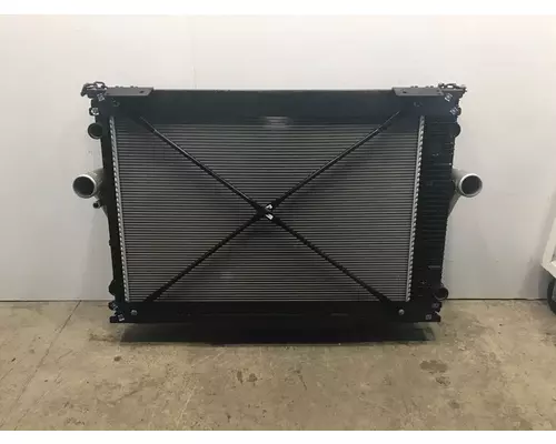 FREIGHTLINER Business Class M2 106 Radiator