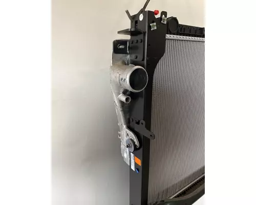 FREIGHTLINER Business Class M2 106 Radiator