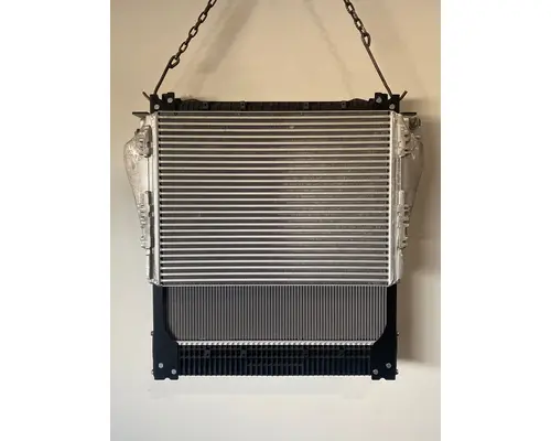 FREIGHTLINER Business Class M2 106 Radiator