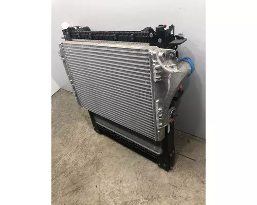 FREIGHTLINER Business Class M2 106 Radiator