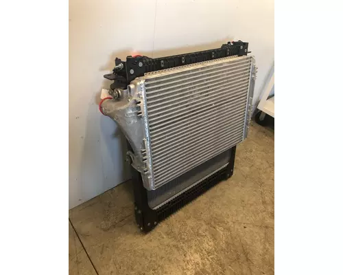 FREIGHTLINER Business Class M2 106 Radiator