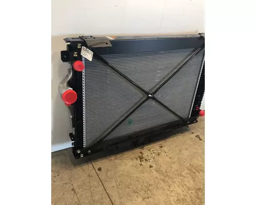 FREIGHTLINER Business Class M2 106 Radiator