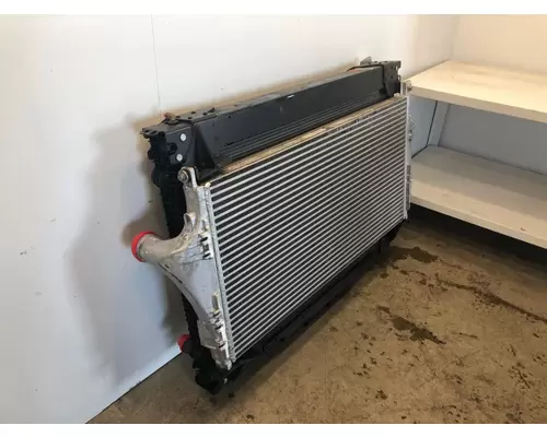 FREIGHTLINER Business Class M2 106 Radiator