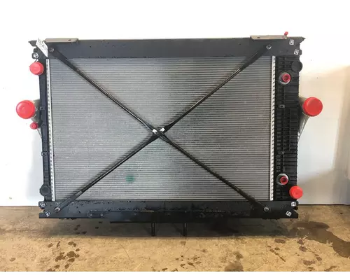 FREIGHTLINER Business Class M2 106 Radiator