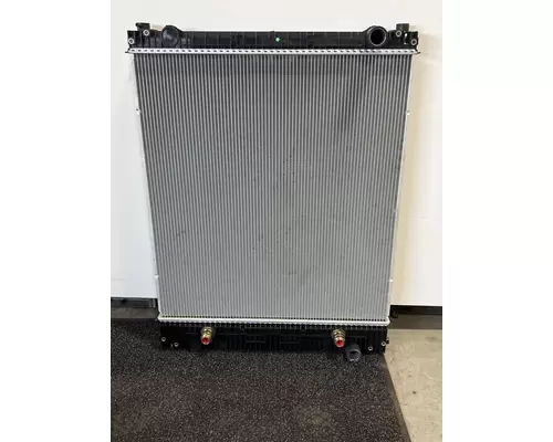 FREIGHTLINER Business Class M2 106 Radiator