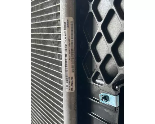 FREIGHTLINER Business Class M2 106 Radiator