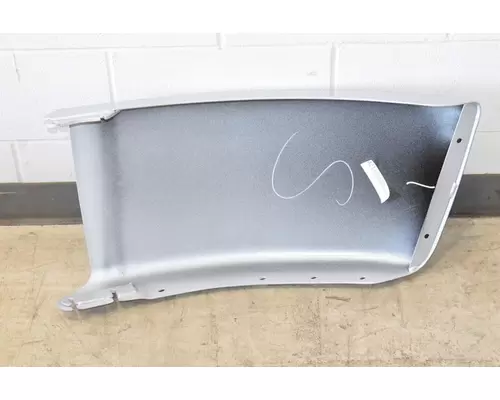 FREIGHTLINER Business Class M2 112 Bumper End Section