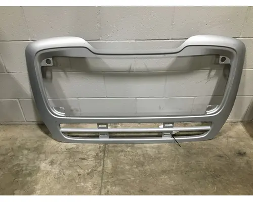 FREIGHTLINER Business Class M2 112 Grille