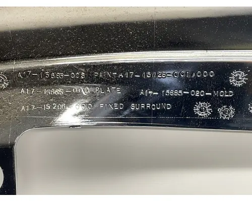 FREIGHTLINER Business Class M2 112 Grille