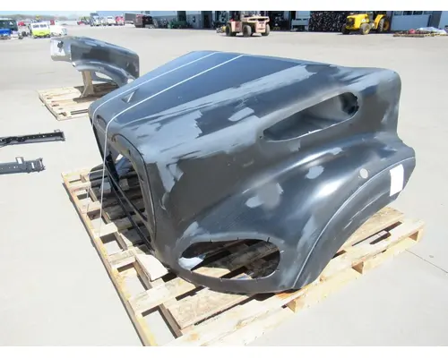 FREIGHTLINER Business Class M2 112 Hood