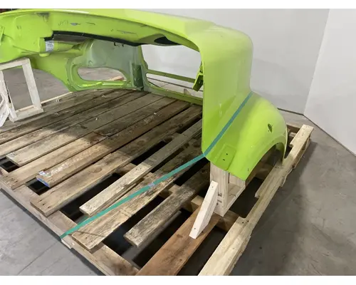 FREIGHTLINER Business Class M2 112 Hood