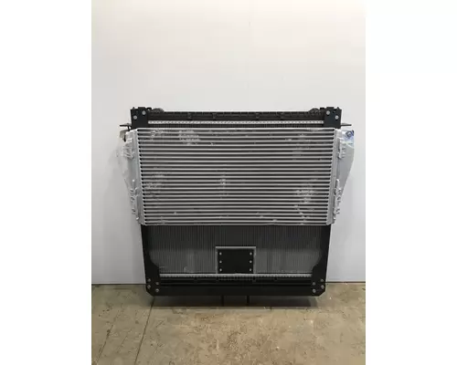 FREIGHTLINER Business Class M2 112 Radiator