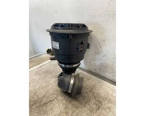 FREIGHTLINER Business Class M2 Air Cleaner