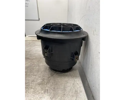 FREIGHTLINER Business Class M2 Air Cleaner