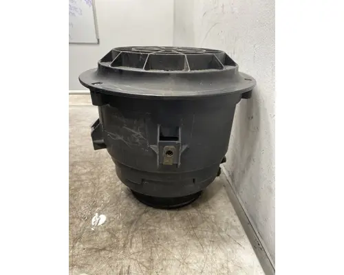 FREIGHTLINER Business Class M2 Air Cleaner