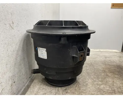 FREIGHTLINER Business Class M2 Air Cleaner