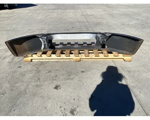 FREIGHTLINER Business Class M2 Bumper Assembly, Front