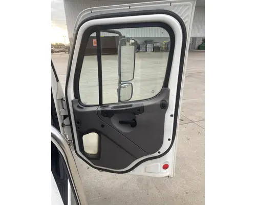 FREIGHTLINER Business Class M2 Cab