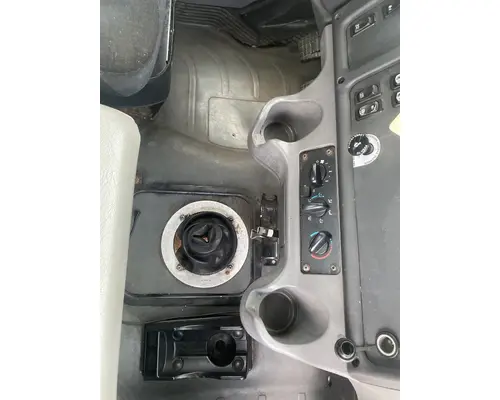 FREIGHTLINER Business Class M2 Cab
