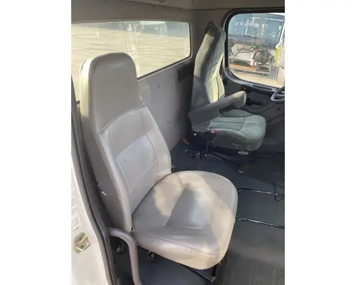 FREIGHTLINER Business Class M2 Cab