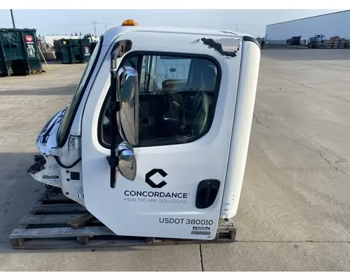 FREIGHTLINER Business Class M2 Cab