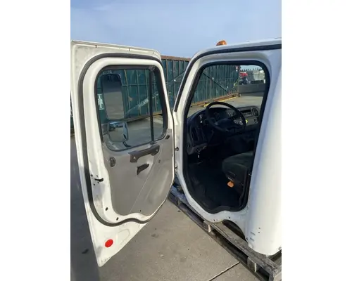 FREIGHTLINER Business Class M2 Cab