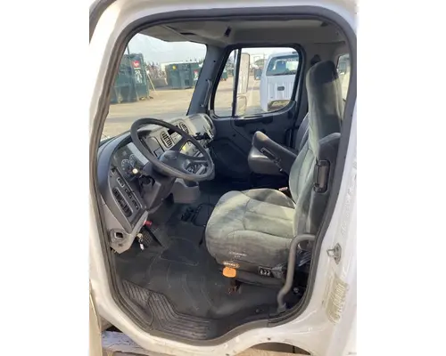 FREIGHTLINER Business Class M2 Cab