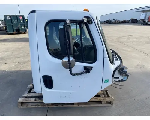 FREIGHTLINER Business Class M2 Cab
