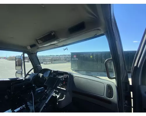 FREIGHTLINER Business Class M2 Cab
