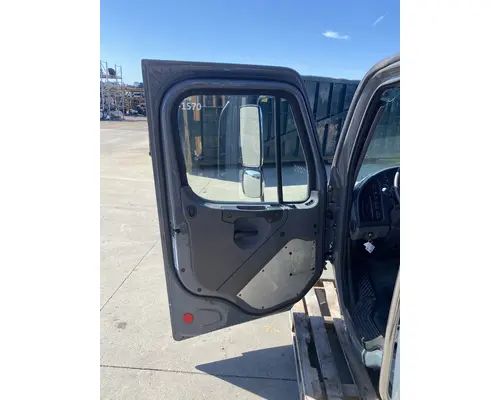 FREIGHTLINER Business Class M2 Cab
