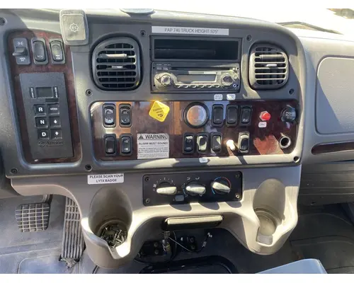 FREIGHTLINER Business Class M2 Cab
