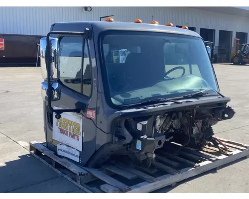 FREIGHTLINER Business Class M2 Cab