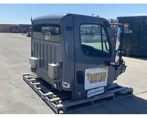 FREIGHTLINER Business Class M2 Cab