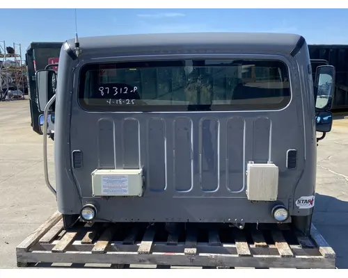 FREIGHTLINER Business Class M2 Cab