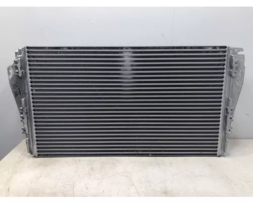 FREIGHTLINER Business Class M2 Charge Air Cooler (ATAAC)