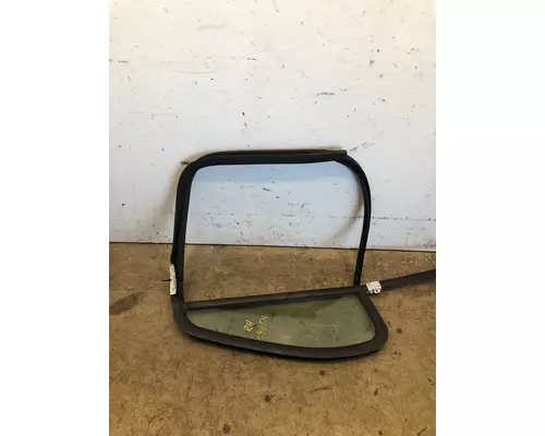 FREIGHTLINER Business Class M2 Door Vent Glass