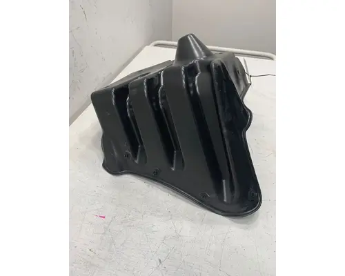 FREIGHTLINER Business Class M2 Fender Extension