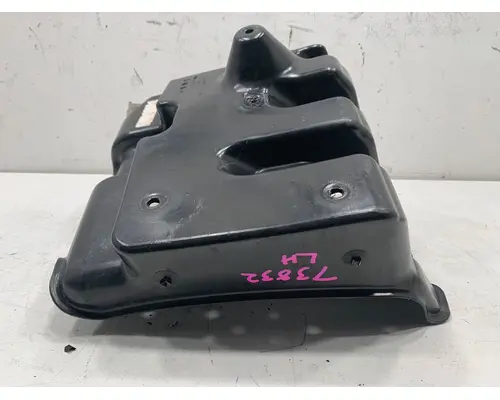 FREIGHTLINER Business Class M2 Fender Extension