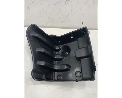 FREIGHTLINER Business Class M2 Fender Extension