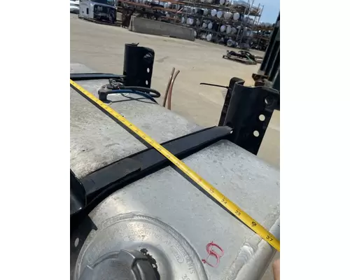 FREIGHTLINER Business Class M2 Fuel Tank