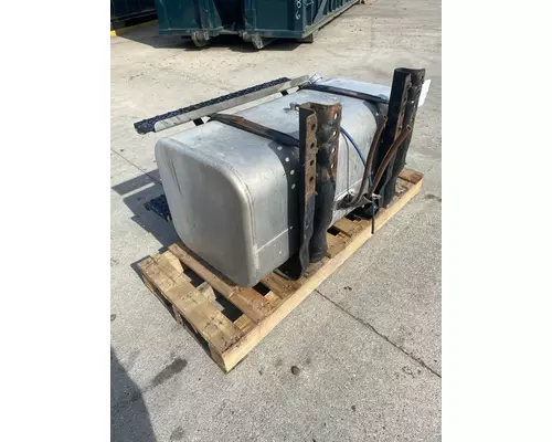 FREIGHTLINER Business Class M2 Fuel Tank