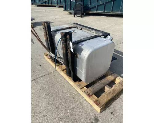 FREIGHTLINER Business Class M2 Fuel Tank