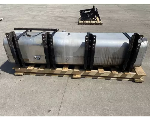 FREIGHTLINER Business Class M2 Fuel Tank