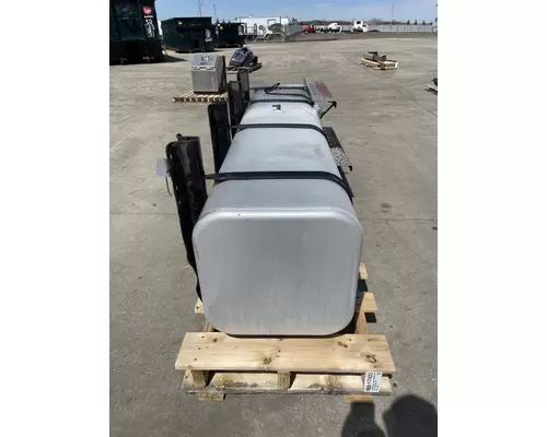 FREIGHTLINER Business Class M2 Fuel Tank