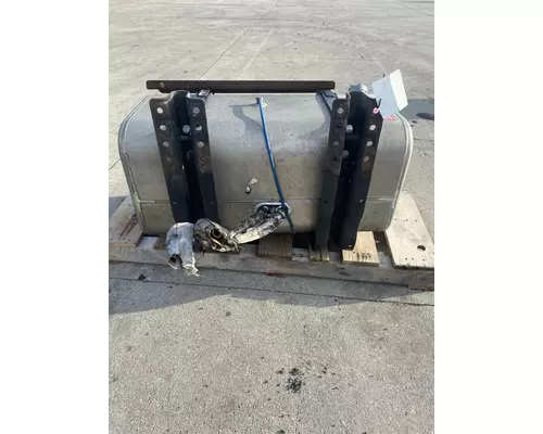 FREIGHTLINER Business Class M2 Fuel Tank