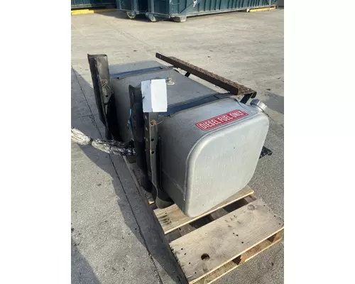 FREIGHTLINER Business Class M2 Fuel Tank