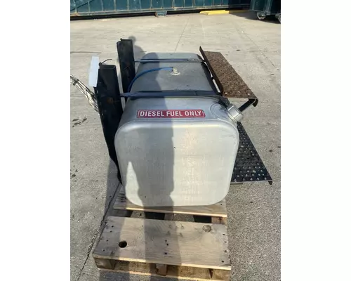 FREIGHTLINER Business Class M2 Fuel Tank