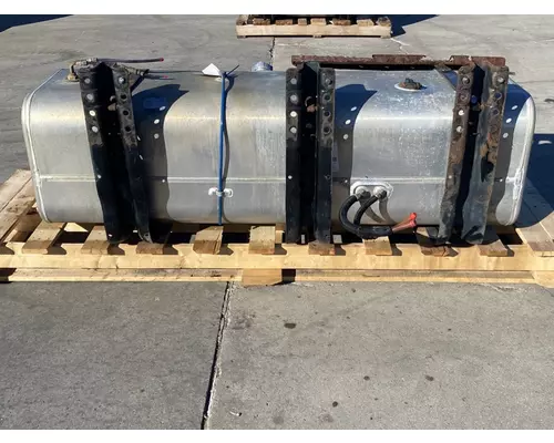FREIGHTLINER Business Class M2 Fuel Tank
