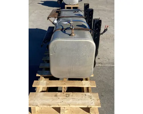 FREIGHTLINER Business Class M2 Fuel Tank